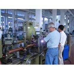 美国客户验收铜管焊接设备